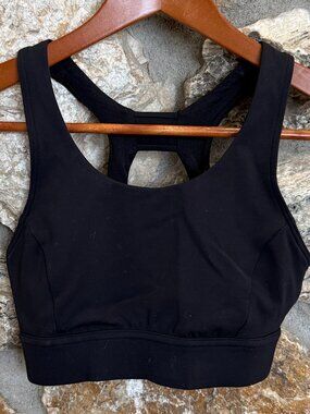 Lululemon Black Racerback Sports Bra sz 2